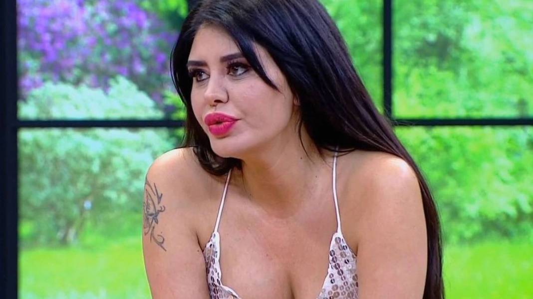 Ebru Polat son haliyle ağızları açık bıraktı! Yaptırdığı estetikle madara oldu: Abla eski halin daha güzeldi! 1